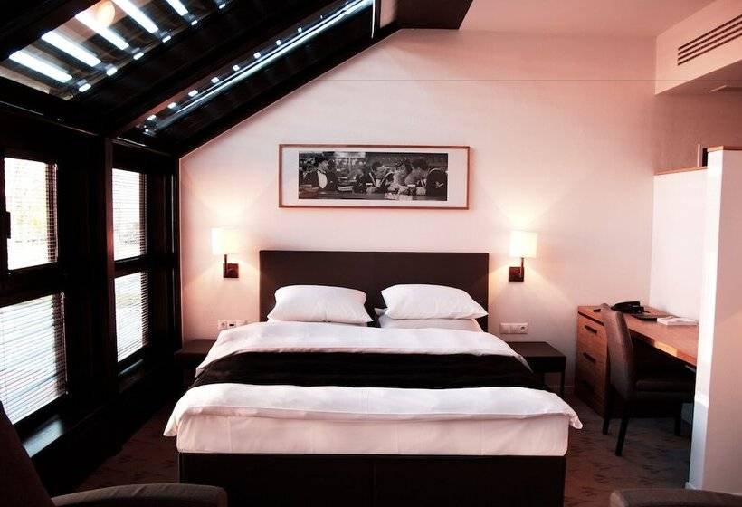 Номер Executive, The Granary  La Suite