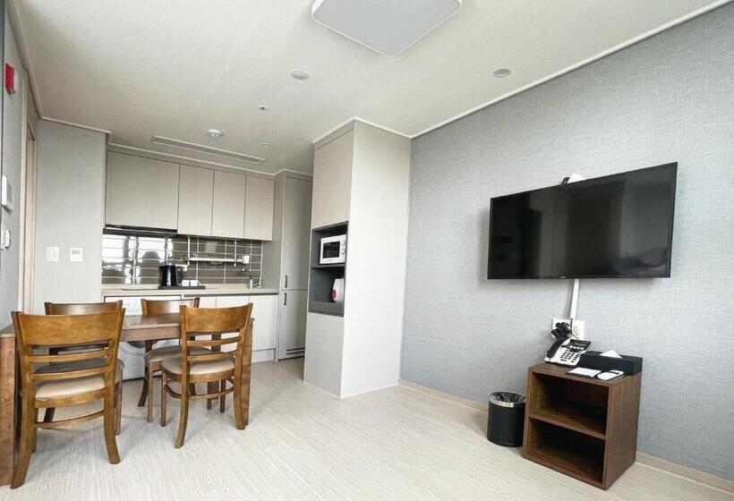 Номер Deluxe Вид на Город, Donghae Oceancity Residence
