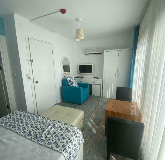 キングサイズベッドのスタンダードルーム, Larimar Hotel Cesme