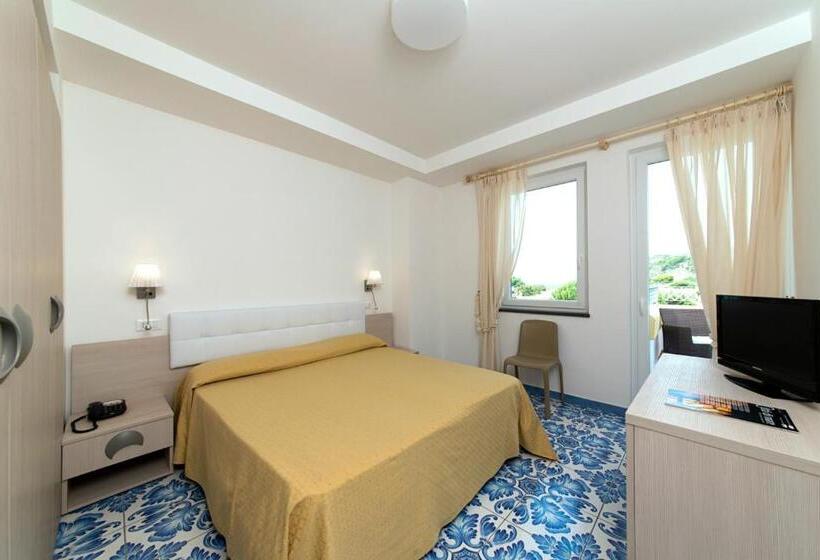 Номер Superior Вид на Море, Le Canne Family Resort & Spa