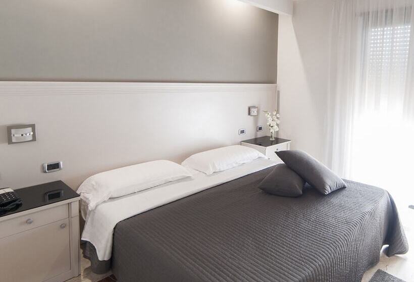 اتاق استاندارد چهار تخته, Giulia Ocean Club