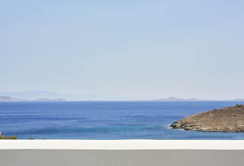 高级海景房, Mr. And Mrs. White Tinos