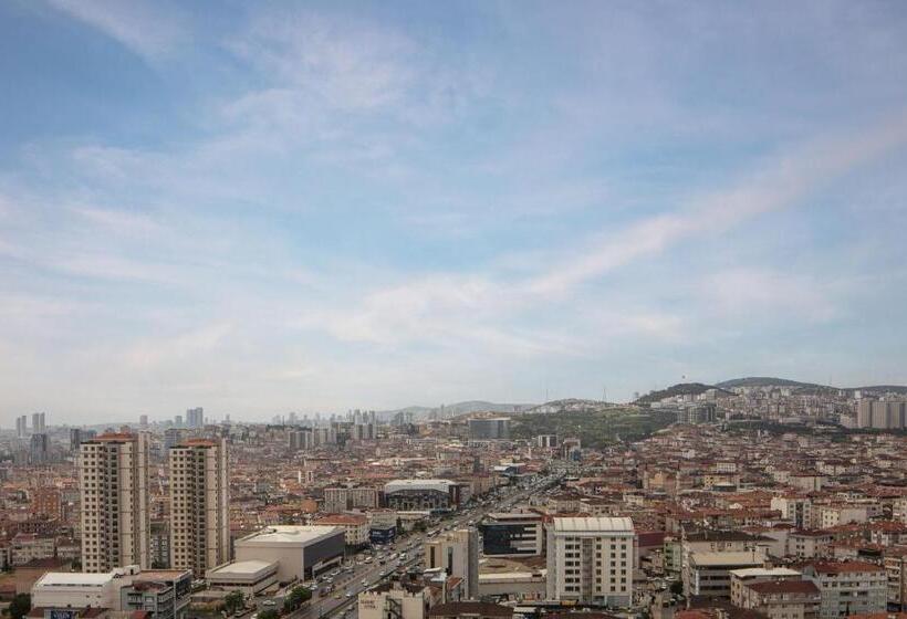 キングサイズベッド、シティビューデラックスルーム, Istanbul Marriott Pendik
