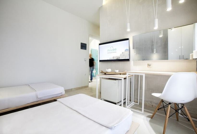 컴포트 룸, Privee Santorini