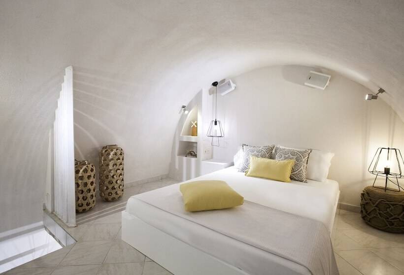 스탠다드 스튜디오, Privee Santorini