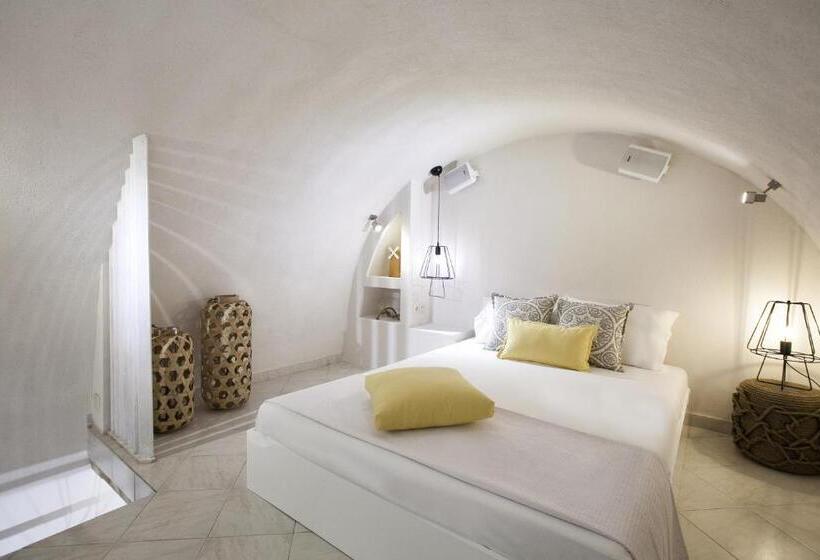 스탠다드 스튜디오, Privee Santorini
