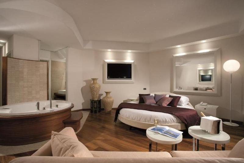 سوییت با چشم‌انداز دریا, Relais Paradiso