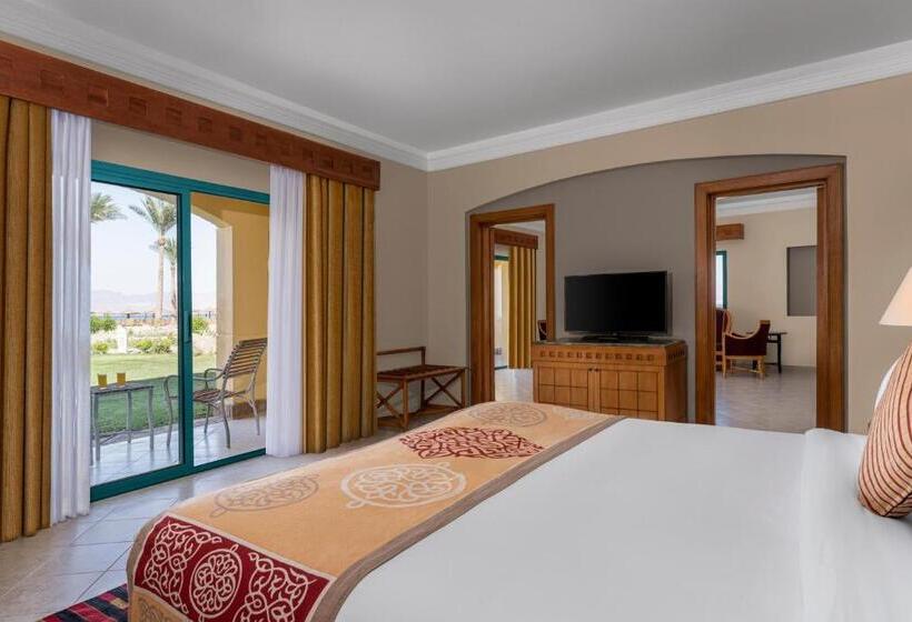Deluxe Suite Sea View, The Bayview Taba Heights Resort