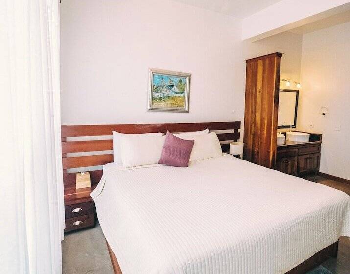 سوئیت دلوکس 2 خوابه, Brahma Blue Resort