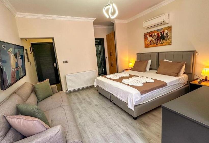 Номер Стандарт Трехместный, Mykonut Boutique Suites