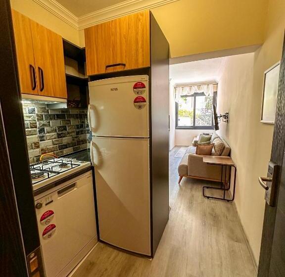 Номер Стандарт Трехместный, Mykonut Boutique Suites