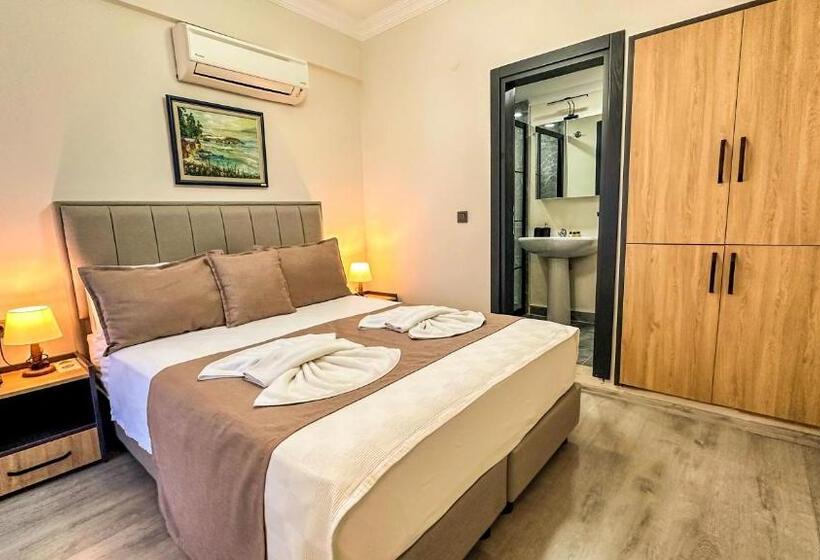 Номер Стандарт Вид на Бассейн, Mykonut Boutique Suites