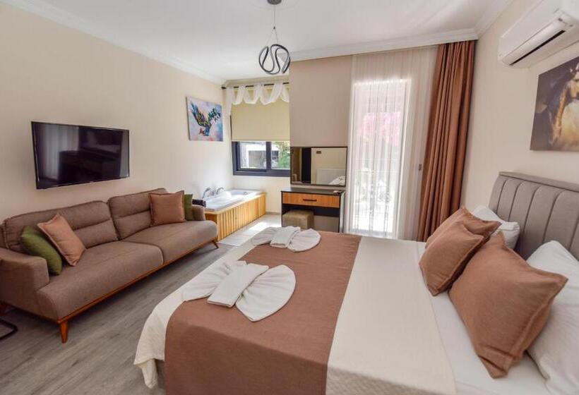 Номер Стандарт Трехместный, Mykonut Boutique Suites