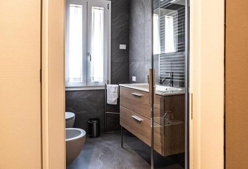 سوئیت جونیور خانوادگی, Trevisi27