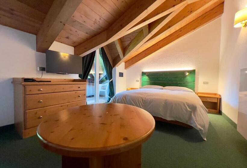 Семейный Номер Вид на Горы, B&b Garni Villa Campitello