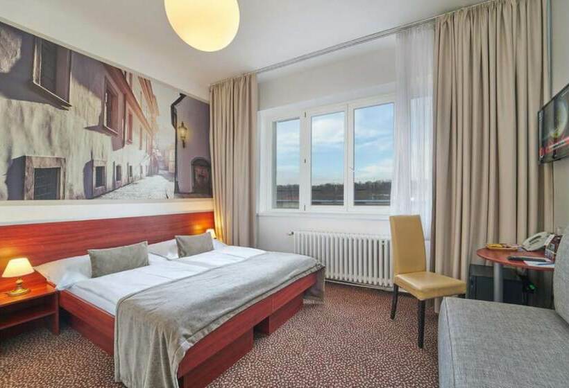 Standard Yhden Hengen Huone, Metropolitan Old Town Hotel   Czech Leading Hotels