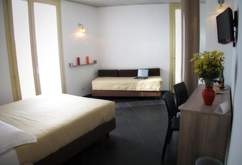 سوییت جونیور, 6 Porte Guesthouse