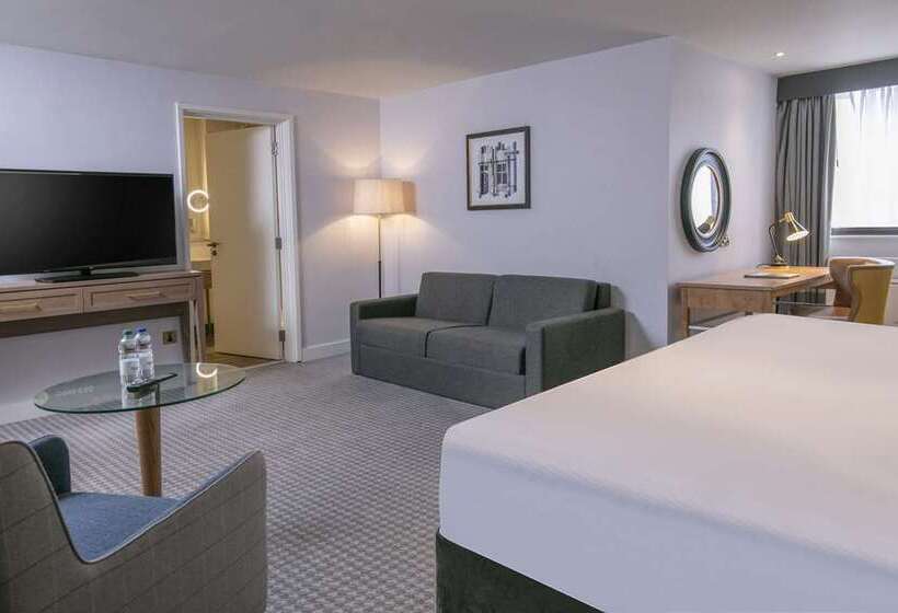 Стандартный Номер Кровать Кинг, Hilton Reading