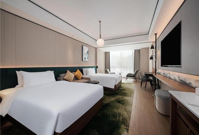 اتاق لوکس, Hilton Reading