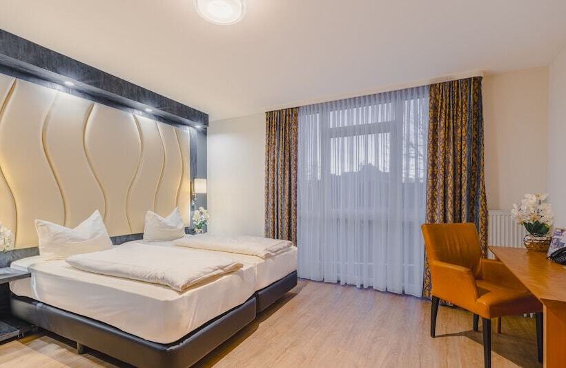 Номер Комфорт, Plaza Inn Koln Pulheim
