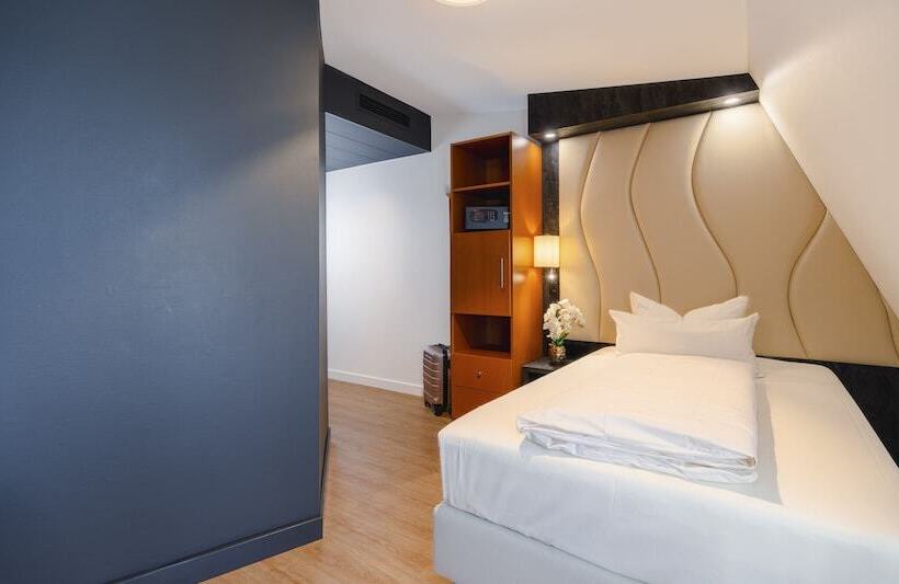 Номер Стандарт Индивидуальный, Plaza Inn Koln Pulheim