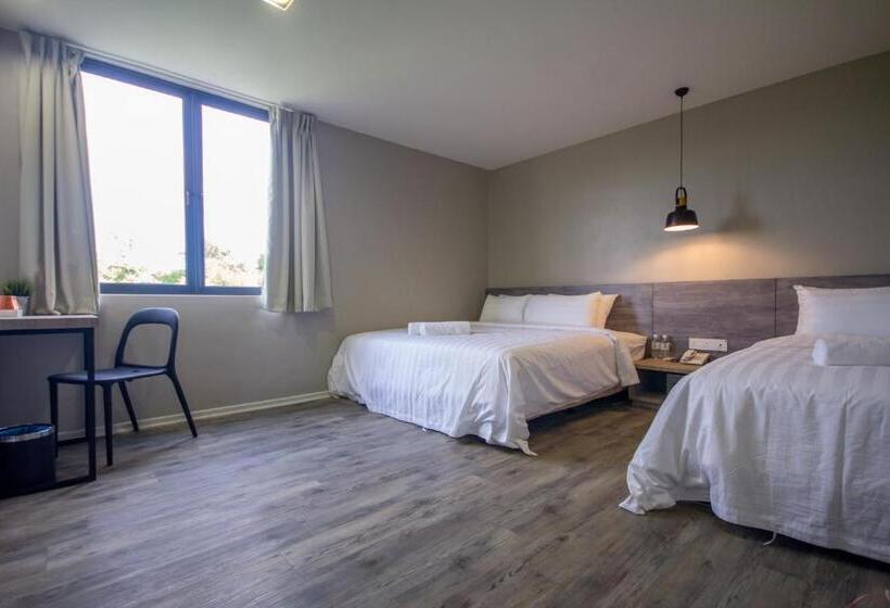 Трехместный Номер Deluxe, Chariton Hotel Alma