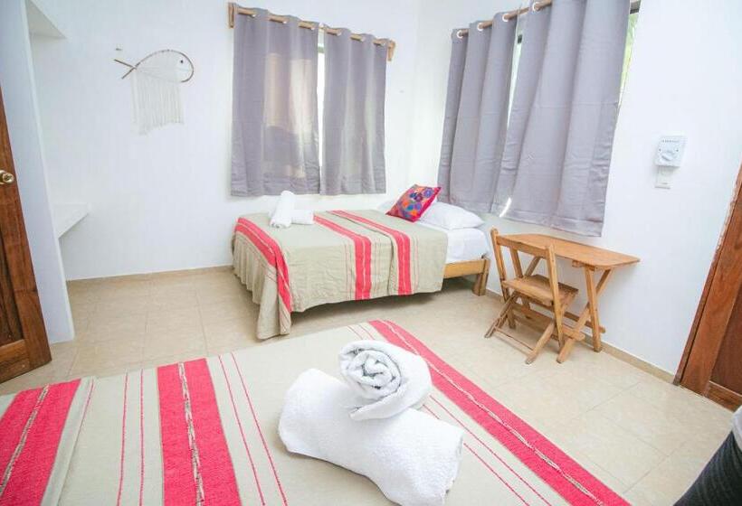 اتاق استاندارد چهار تخته, Posada Yalekin Holbox
