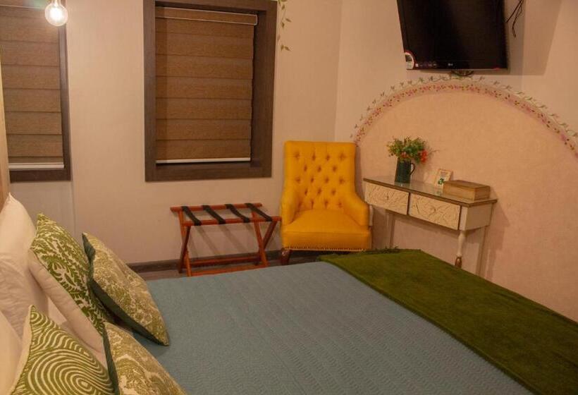Трехместный Номер Комфорт, Ronda Hotel Boutique By Chat Noir