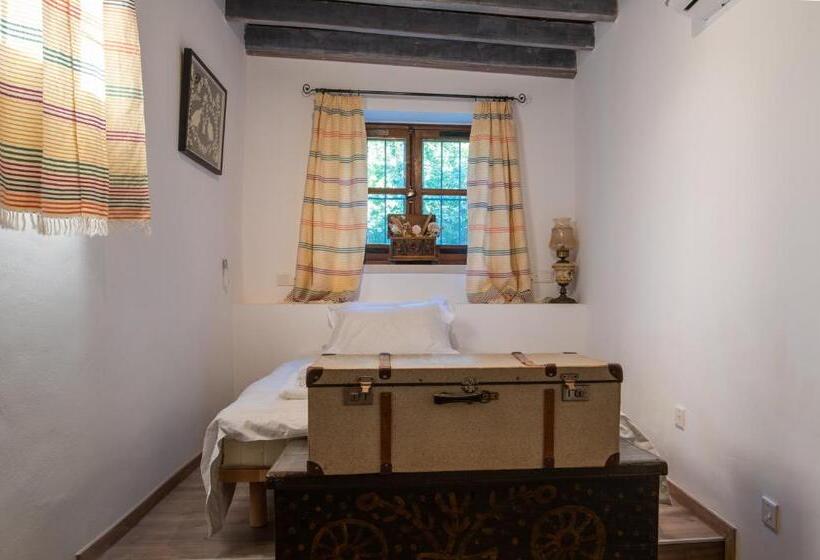 آپارتمان 1 خوابه همکف, Droshia Traditional Homes, Coco Mat Full Experience