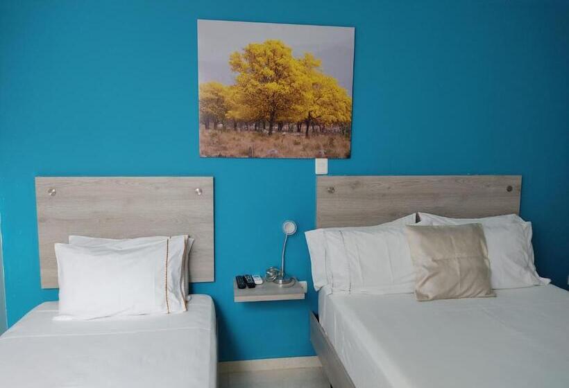 Üç Kişilik Standart Oda, Escala