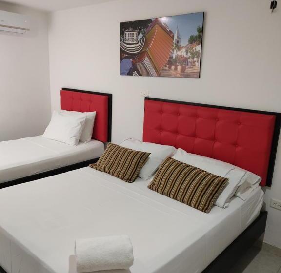 اتاق استاندارد سه نفره, Escala