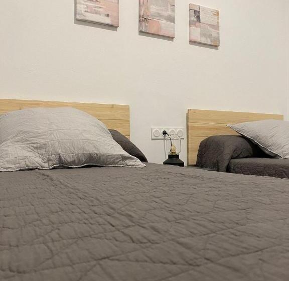 Номер Стандарт с Террасой, Jerez Hostel