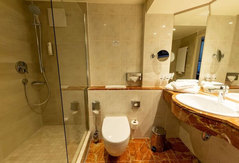 Номер Классика Двуспальная Кровать, Best Western Hotel Schlossmühle Quedlinburg