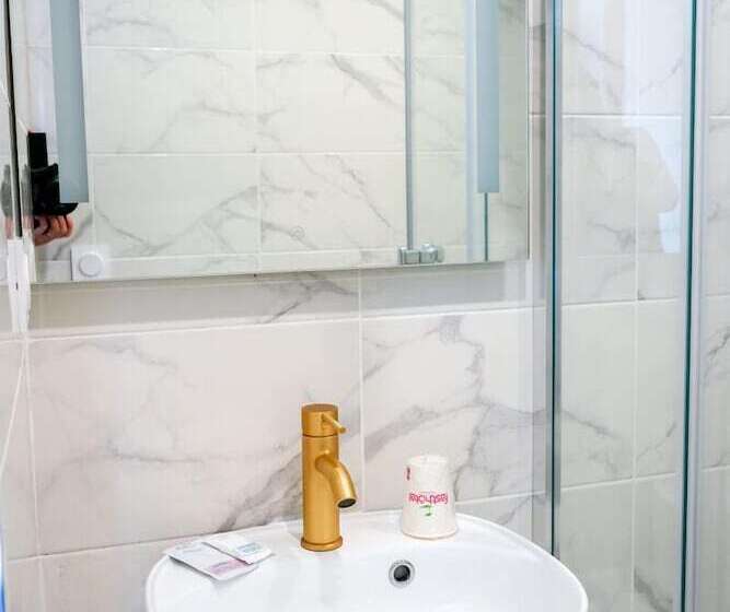Номер Стандарт, Brit Hotel Essentiel Reims Taissy