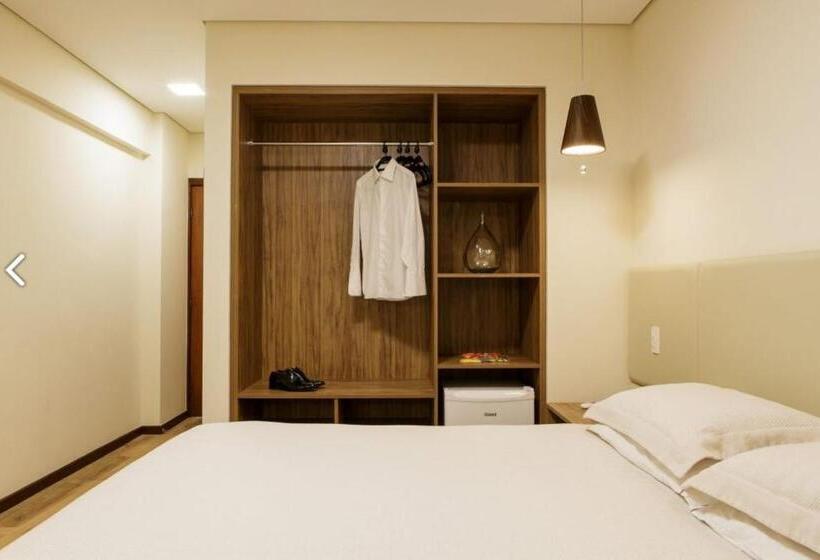 Трехместный Номер Deluxe, Livramento Palace