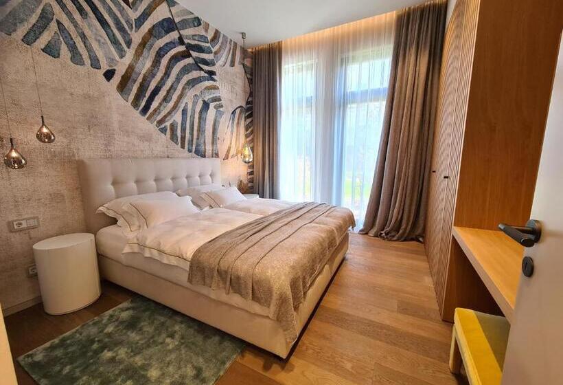 جناح سوبيريور, Suiten Aparthotel Aenea