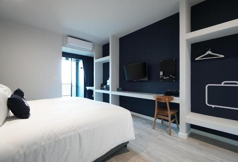 اتاق لوکس با تخت بزرگ, Blu Monkey Hub And Hotel Chanthaburi