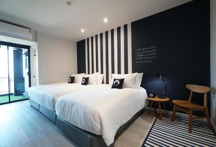 اتاق لوکس سه تخته, Blu Monkey Hub And Hotel Chanthaburi