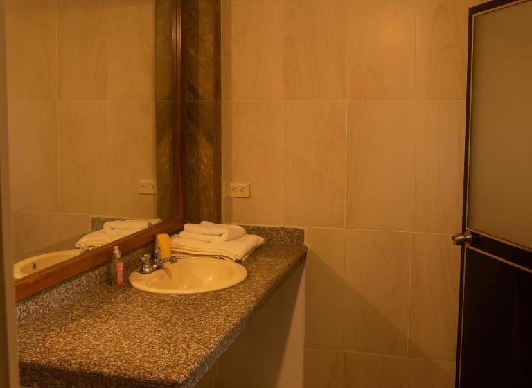 패밀리 룸, Puerto Quito Lodge