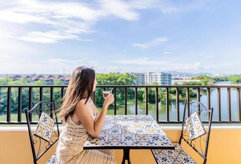 اتاق لوکس با بالکن, Usabai Riverside Boutique
