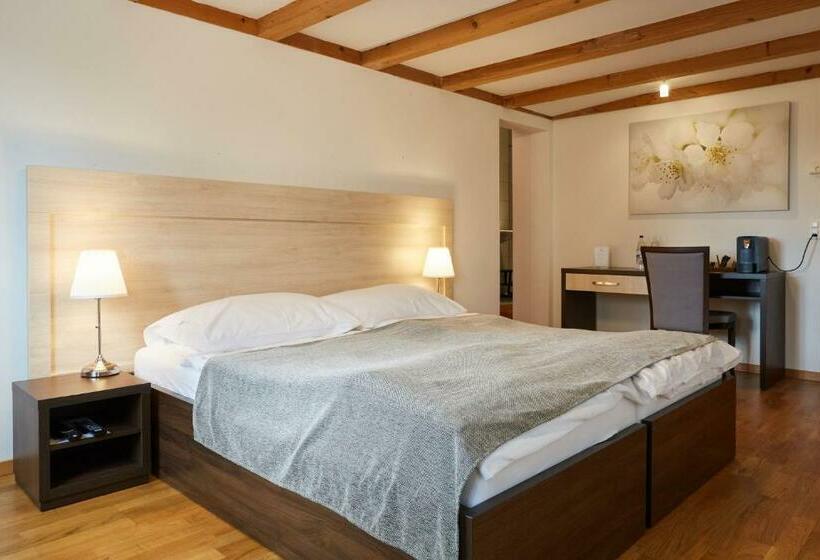 Номер Стандарт, Gasthof Krone Blatten