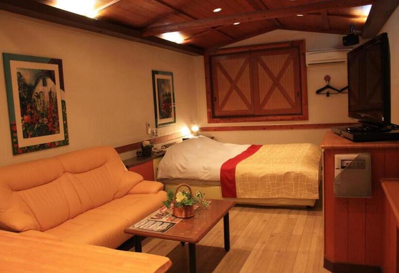 Номер Стандарт, Restay Moon Kochi