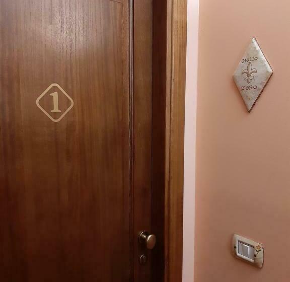 Номер Стандарт Трехместный, Locanda Al Giglio D Oro