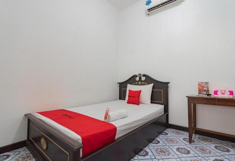 Номер Стандарт, Reddoorz Syariah @ Kolonial Guest House