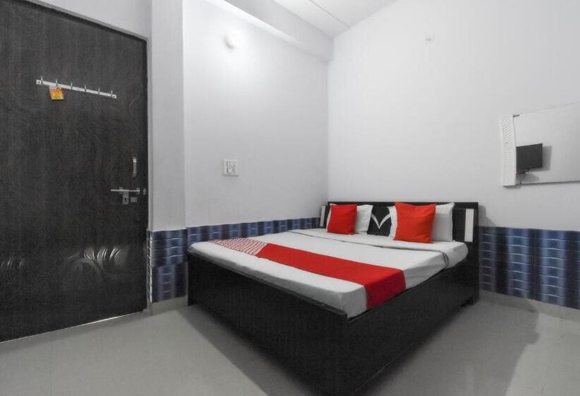 Трехместный Номер Классика, Oyo 49899 Pardeep Palace