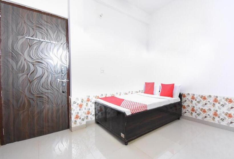 Одноместный Номер Basic, Oyo 49899 Pardeep Palace