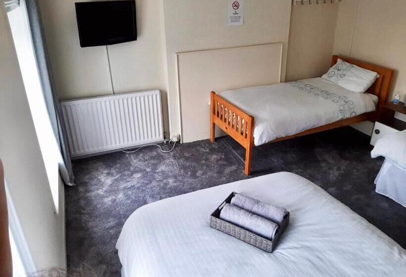 Семейный Номер, Railway Bar Accommodation