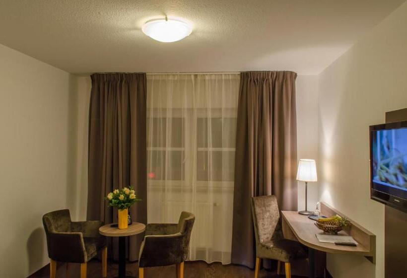 Номер Стандарт, City Hotel Wiesbaden