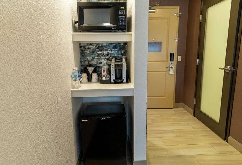 Номер Стандарт, Hilton Garden Inn Des Moines West