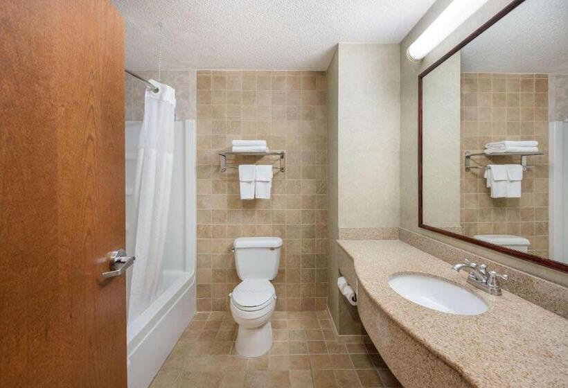 Стандартный Номер Кровать Кинг, Quality Inn & Suites Fishkill South Near I 84